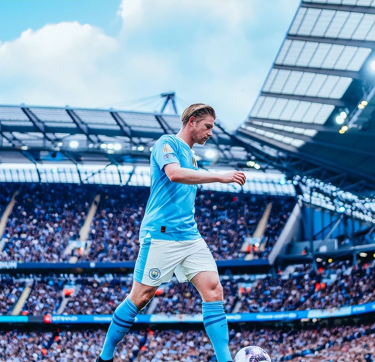 德布劳内迎来二十赛季出色发挥，热火观众热烈欢呼！