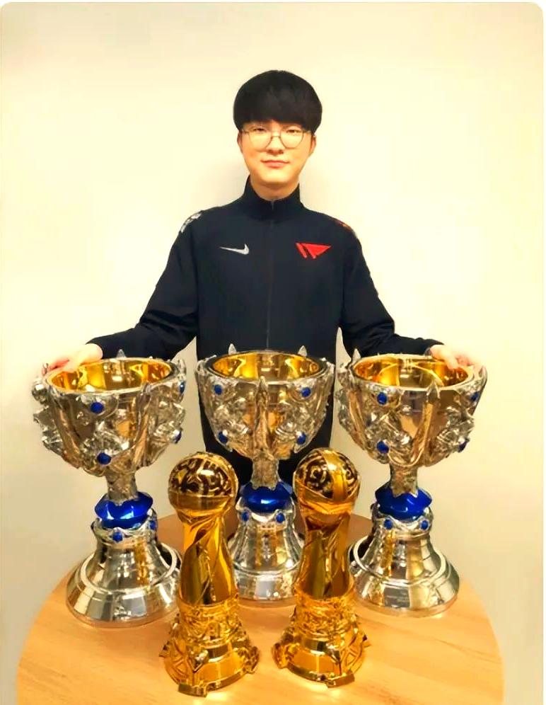 jiuyou-Faker重返赛场，夺冠首场状态出色，SKT观众沸腾！-jiuyou