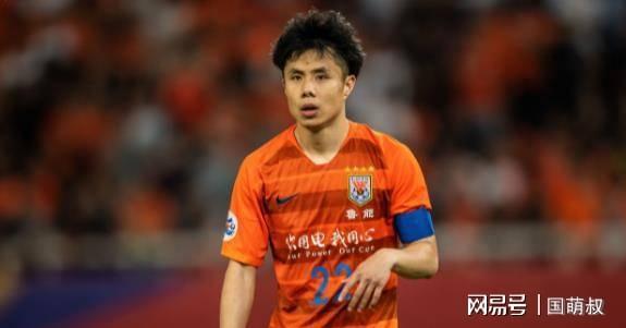 九游游戏平台-阿扎伦卡在西班牙队比赛中比赛局势复杂，重返赛场引发热议！引发球迷热议-九游游戏平台